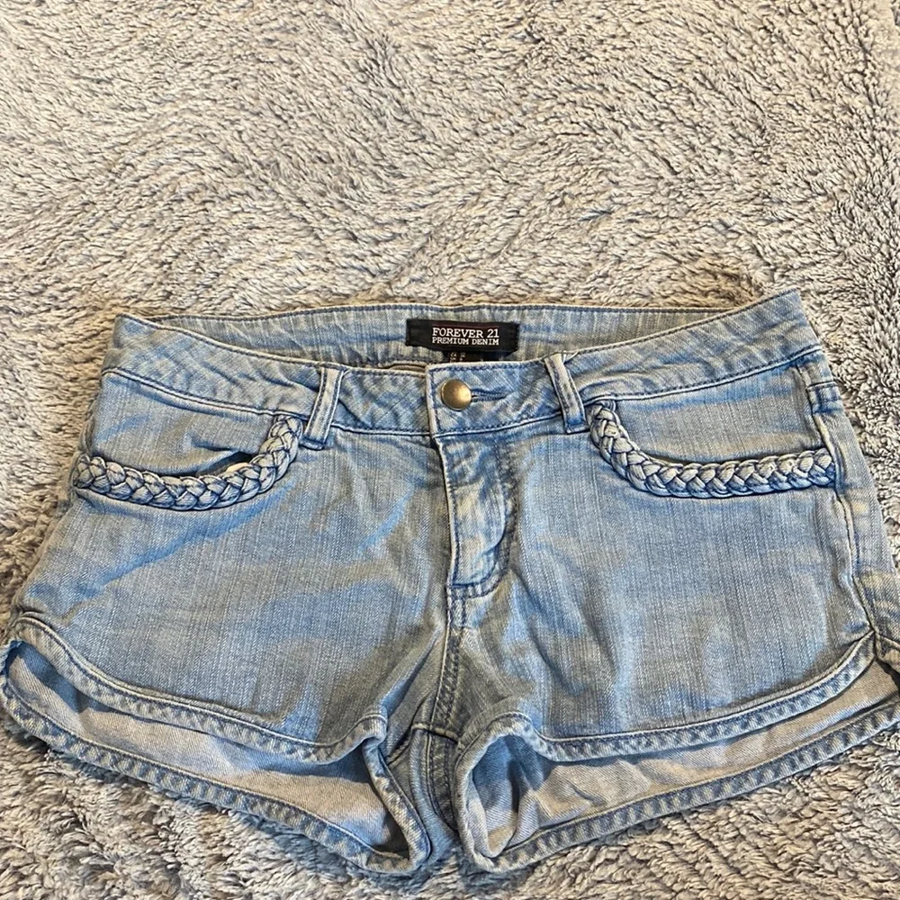 Forever 21 - Picture 1 of 3